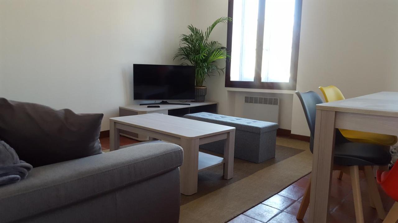 Appartement Au Coeur De 卡尔卡松 外观 照片